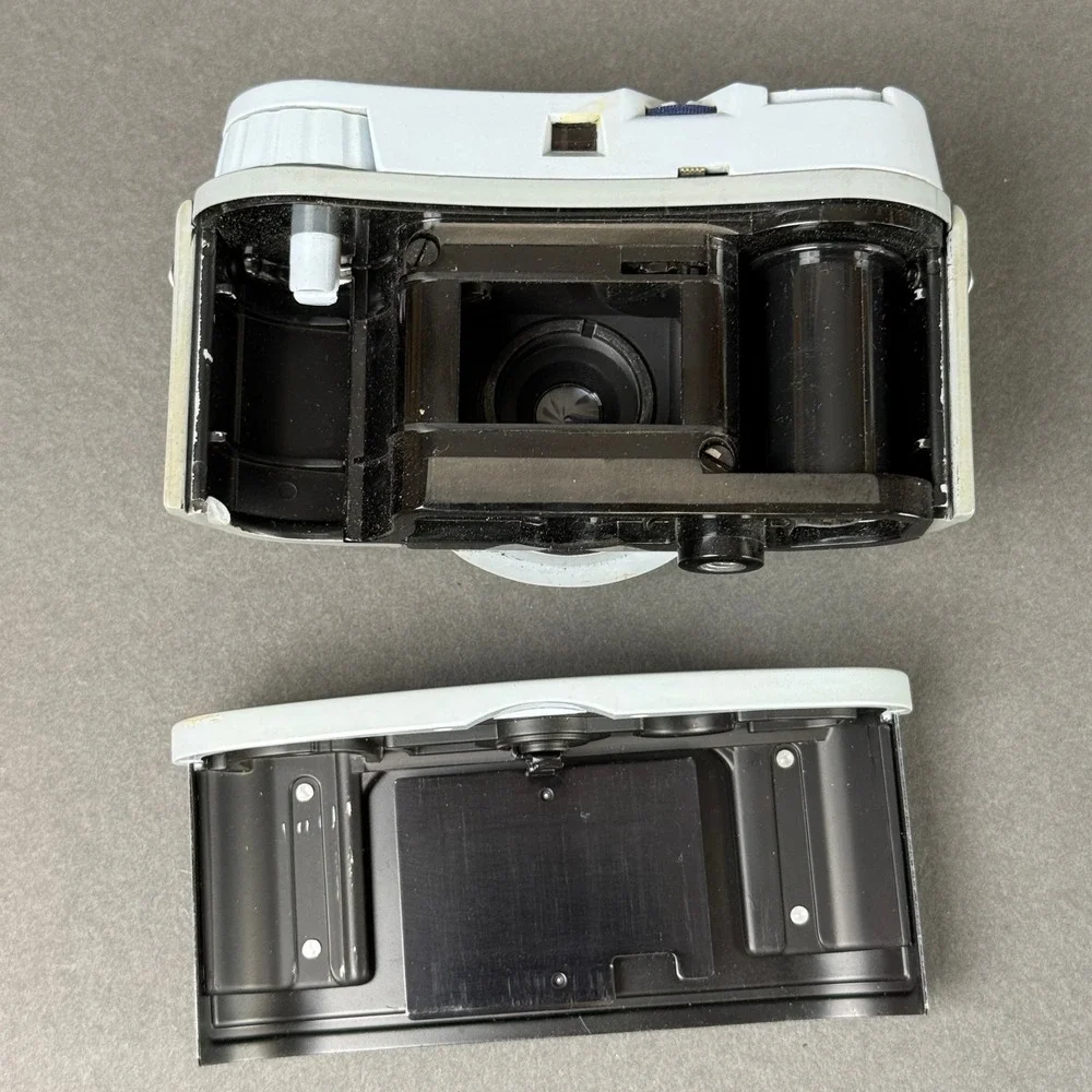 Zeiss Ikon Ikonette 35mm vintage Camera for parts or repair